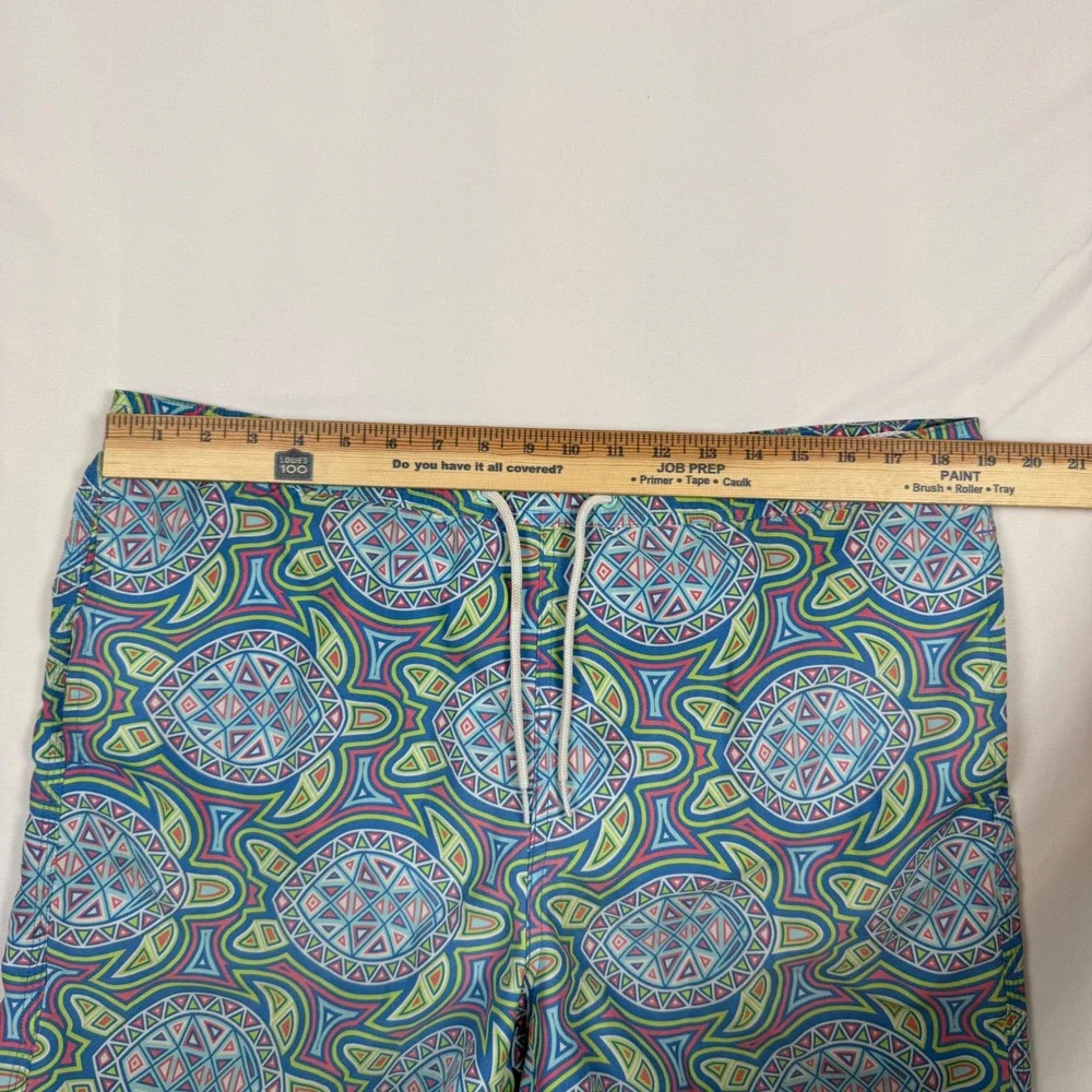 Vineyard Vines Mens Medium Blue Geometric Sea Turtle Print Swim Trunks READ XL